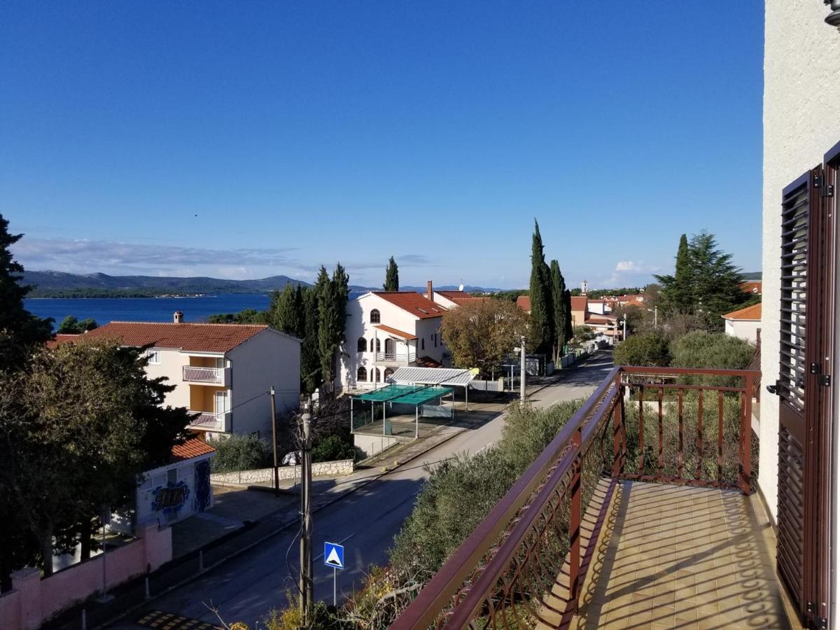 Danyja Apartments Светі Филип-і-Яков Екстер'єр фото